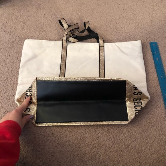 Victoria’s Secret Tote - Picture 14 of 14